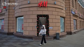 H&M to cut 1,500 jobs