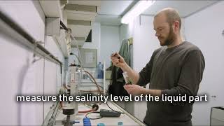 Instruction video on how to measure soil salinity according to the 1:2 method