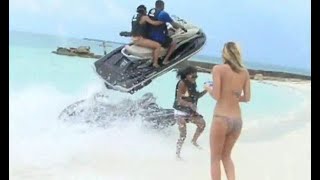Kanye West' s jet ski CRASH!!!