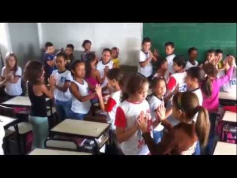 Brincadeira Bate As Mãos Assim Musicar Na Escola