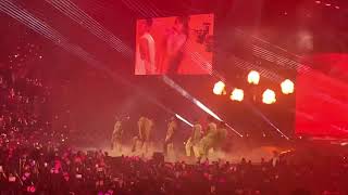 BLACKPINK - DDU DU DDU DU @ Accor Arena, Paris, 221211