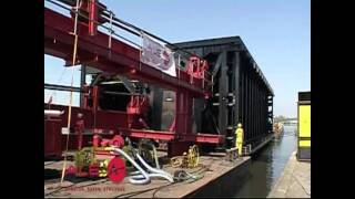 ALE Heavylift - Installation van Cauwelaert Locks Antwerp