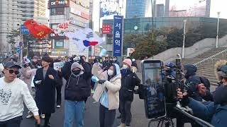 [현장직캠] 잼나고 신나고 열정적인 서울역 집회 #윤석열파면#김건희구속#국힘당해체#정치한잔주최