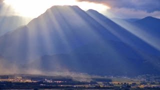 天使の階段 〜 光芒に包まれる安曇野 〜