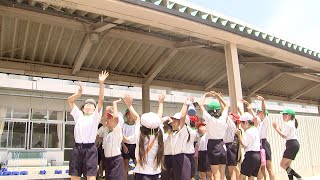 子どもたちを危険な猛暑から守れ！すべての小中学校に「ミストシャワー」設置　ランドセル背当てパッドも全児童に配布＝静岡・焼津市