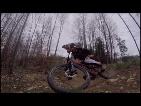 Commencal Absolut SX im Bikepark Hochberg Commencal Absolut SX im Bikepark Hochberg