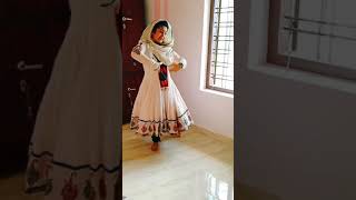 Vathilkallu Vellaripravu Song#Sufiyum Sujathayum movie#Dance steps by Ruksana Sakeer