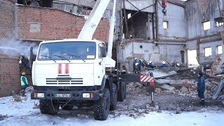 Под обвалом здания в Бажово погибли два человека