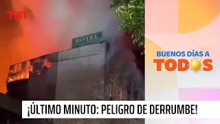 Peligro de derrumbe: Bomberos trabaja en incendio de edificio en Santiago Centro | BDAT