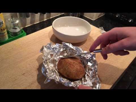 Easy Way To - Quick Crispy Baked Potato in Under 30 Mins! Easy Way To - Quick Crispy Baked Potato in Under 30 Mins!