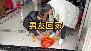 姐弟四人决定和男友自驾回西安，高速上状况突发，男友无情吐槽【小语行】