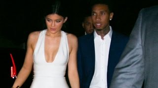 Kylie Jenner and Tyga Appear to be Back On, Hold Hands After the AMAs