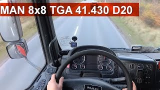 MAN 8x8 TGA 41.430 D20 Common Rail wywrotka w terenie budowlanym, trudna zrzutka między drzewami