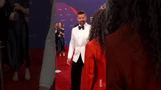 E! GLAMBOT: Ricky Martin BTS at the 2024 Emmys