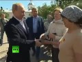 Случай на острове Валаам. Монах хотел поцеловать руку Президенту. Путин в ответ показал монаху кулак