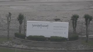 LyondellBasell says it will shutter its Houston refinery, after it's unable to find a buyer