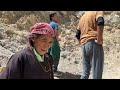 2500 years old phuktal monastery in zanskar खड़ी चट्टान पर एक गुफ़ा में बना सदियों पुराना मठ