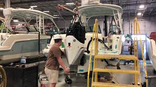 Boston Whaler | Factory Friday | Engine Placement