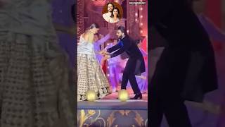 Arey baap re...Ambani party stage par Deepika Padukone girne wali thi kya?|Bollywoodlogy|Honey Singh