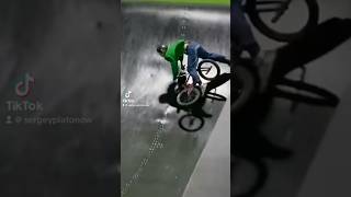 ЖЁСТКО УПАЛ НА БМХ!!😱 #bmx #bmxlife #bmxstreet #fail #bmxfails #bmxpark