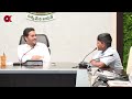 బుడ్డోడి మాటలకు పడి పడి నవ్విన జగన్ govt school student fun with cm jagan ok telugu