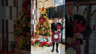 2024/12/25-耶誕節-Bagpipe蘇格蘭高地大風笛演奏We Wish You a Merry Christmas我們祝你聖誕快樂-徐代書 徐雲振 執杯代書