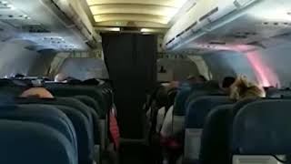 La reacción de los pasajeros de un avión al enterarse de que viajaban con héroes de Malvinas
