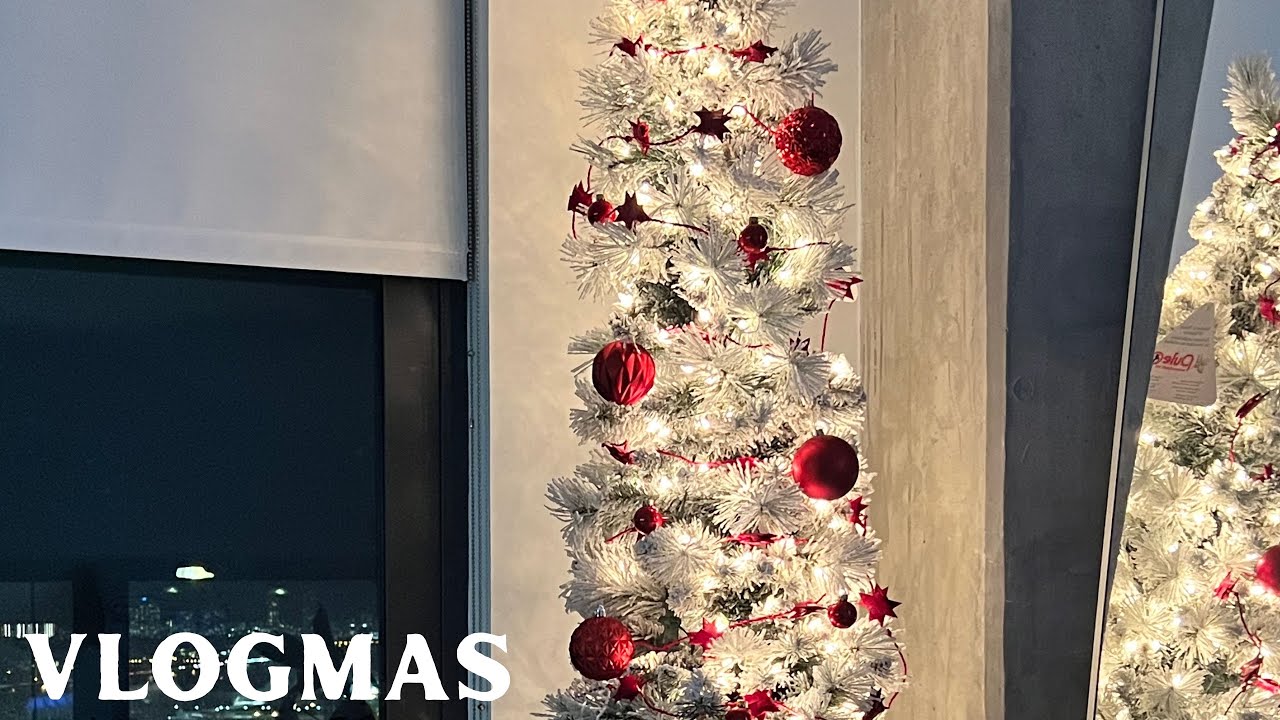 Vlogmas Decorate Tree With Me Youtube