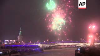 Fireworks over the Kremlin to welcome 2015