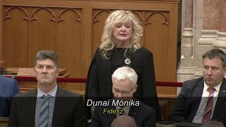 Dunai Mónika azonnali kérdése és Rétvári Bence válasza