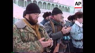 RUSSIA: CHECHNYA: SOLDIERS SWORN IN