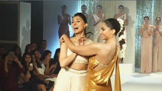 Sonam Kapoor DANCES On Ramp @ Pernia Qureshi's Fashion Show
