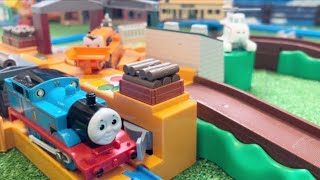 プラレール トーマス＆テレンスのつみおろしセット！！とジャッ！？