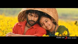 A Lady and the Violin - Kumki Full Song