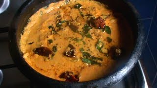 Ethakkaya Unakka Meen Curry (Dry Fish Curry)