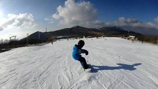 しゅん8歳 九重森林公園スキー場 スノーボード2 ショートターンにチャレンジ