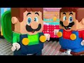 Lego Mario enters Nintendo Switch game and use all Power-Ups to save Peach Let’s see if they succeed