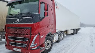 Зима вернулась . Рейс на 9500 км.VOLVO FH 540 POV driving