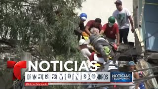 Dramáticos rescates entre los escombros en Ciudad de México | Noticiero | Noticias Telemundo