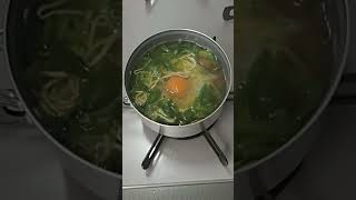 S273_【超簡単男飯】 UNIFLAMEごはんクッカーでラーメンを作りました。　I made ramen with a UNIFLAME rice cooker.