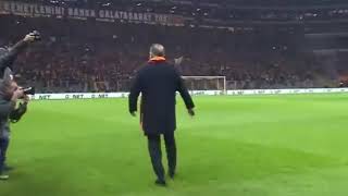 Yalnız Değilsin Fatih Terim Bu Taraftar Seninle