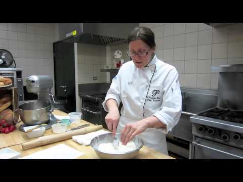Cooking: How to cut butter into flour Cooking: How to cut butter into flour