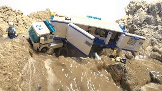 LEGO DAM BREACH - LEGO CITY POLICE TRUCK - TWO PARTS OF FLOODS!