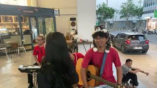 Aoki rezky sedang live sekarang!