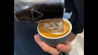 Wave Tulip + Streaming Heart by Barista Aaron Shin