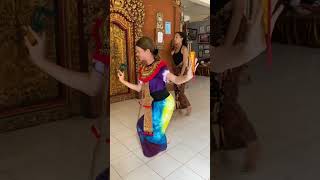 Learning Balinese Dance called “Condong”