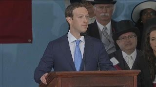 Zuckerberg "likes" this: Facebook chief finally gets Harvard degree