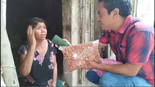 doña lety estalla porque le llevo alimento para perro