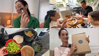 Vlog: Vocês pediram muito essa maquiagem | café em família na padaria | almocinho + Chegou kit novo😍