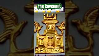 Ark of the Covenant + Altar? This gold ornament captures a 3D scene.